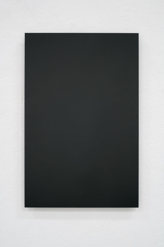 Schwarzgrau, 2017, laquer on aluminum, 56 x 36,5 cm